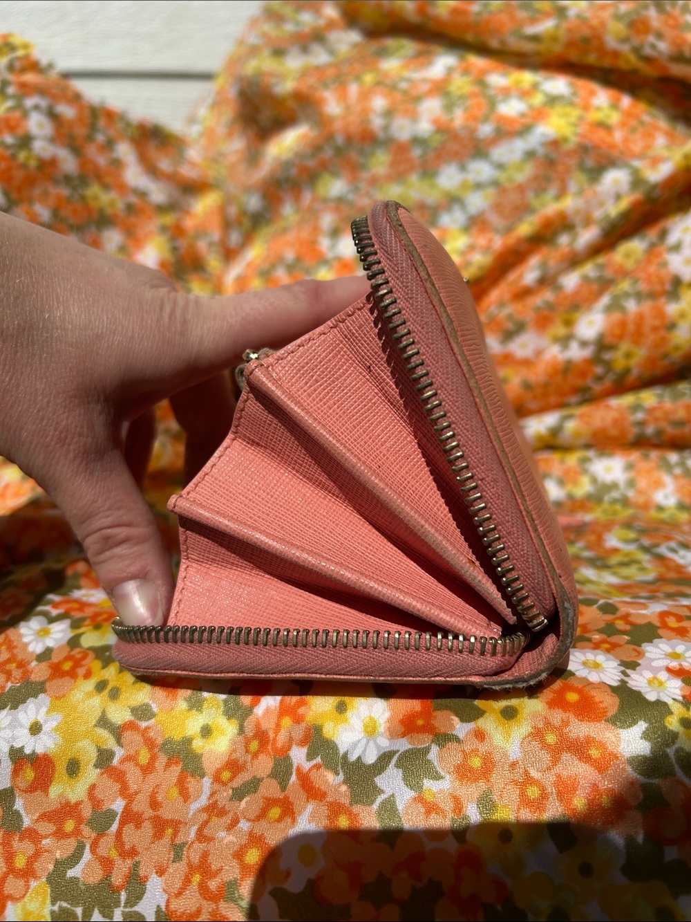 Fendi Vintage Pink Zip Wallet - Picture 13 of 17